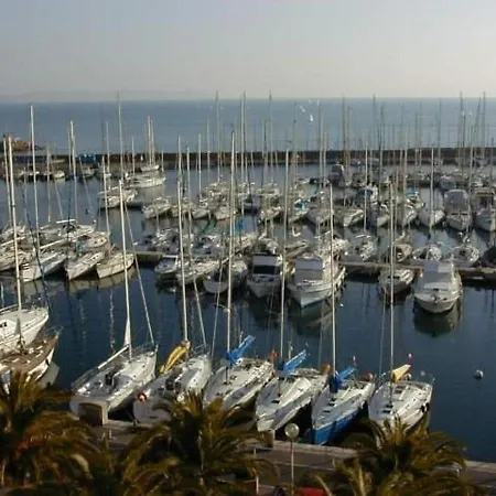 T2 Avec Grande Terrasse, Proche Port, Plages Et Commerces, Parking Inclus - Fr-1-335-178 Apartment